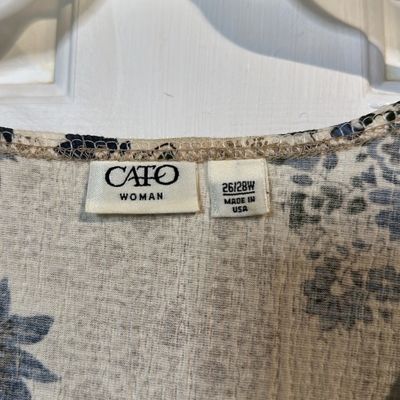 Cato Patterned Top size 26/28w - Picture 4 of 4